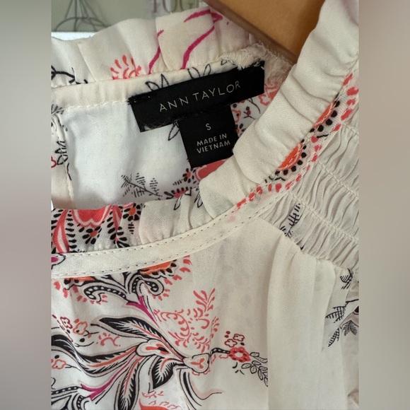 Ann Taylor Paisley Floral Smocked Ruffle Top - Picture 4 of 5